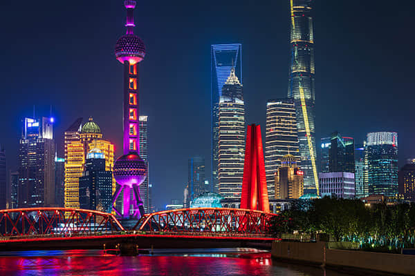 AI中下游狂飙！以史鉴今，算力侧有望深度受益，聚焦云计算50ETF（516630）