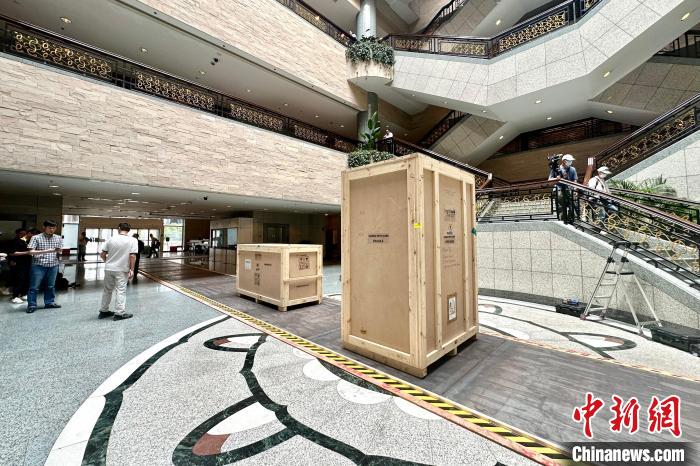 788件古埃及文物“包机”抵沪 在上海博物馆开箱
